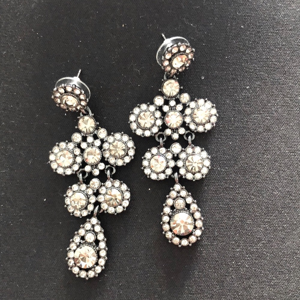 BR Rhinestone drop earrings